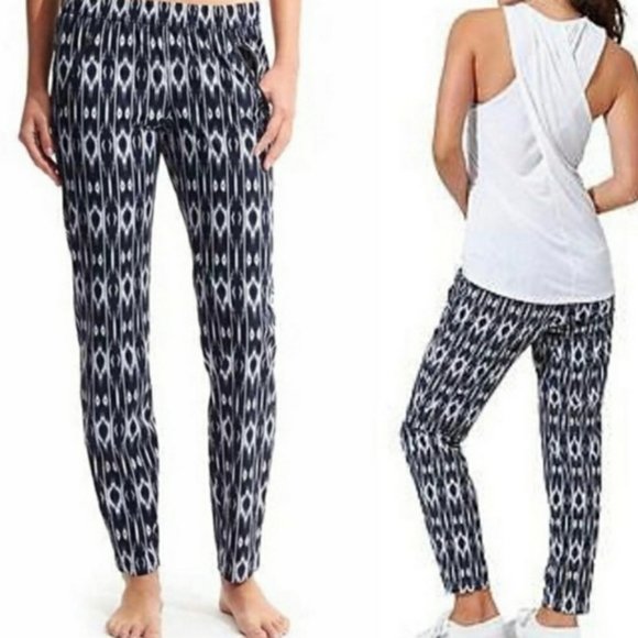 Athleta Pants - Athleta Reflection Aspire Ikat Tribal Print Stretch Ankle I Size 4
